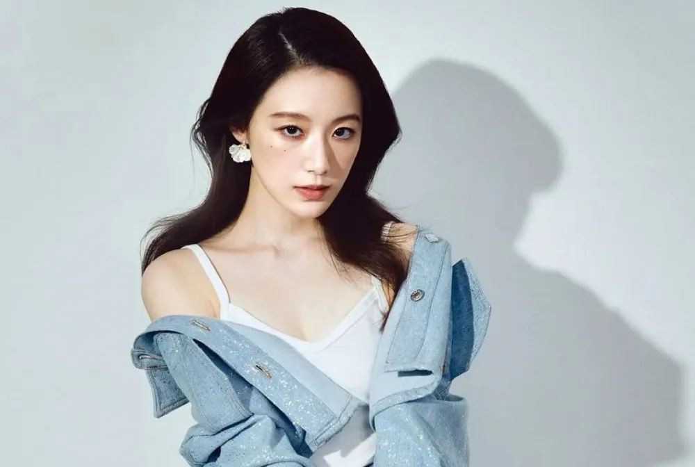 (G) I-Dle's Shuhua menunjukkan keindahannya yang menakjubkan di sampul Allure Korea