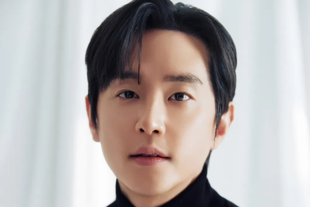 Aktieris Kvons Jols šodien sazināsies ar savu līgavu, kas nav slavenība