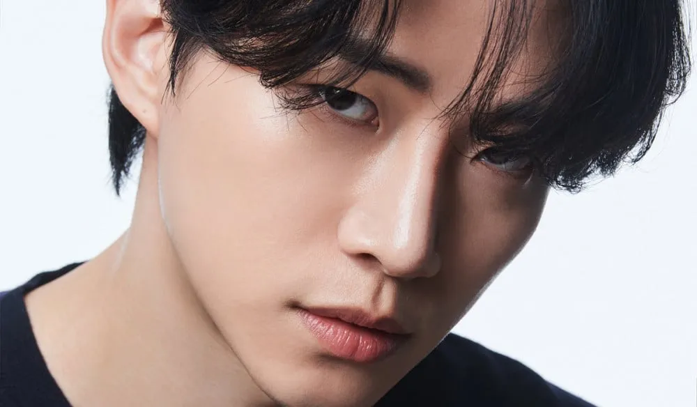 2PM's Junho po 17 metų atsiskirs su JYP Entertainment