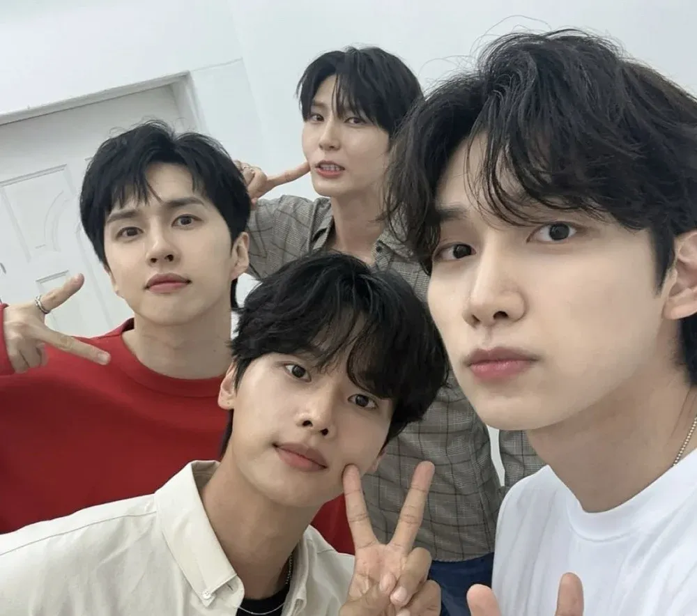 VIXX অনুরাগী, বিয়োগ রবি এবং হংবিনের সাথে 13তম বার্ষিকী উদযাপন করেছে