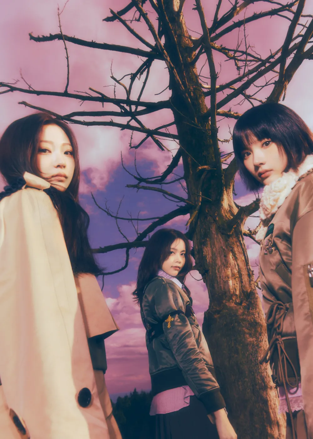 Hearts2hearts는 Stella Carmen과 Jiwoo의 꿈꾸는 티저 사진을 공개합니다.