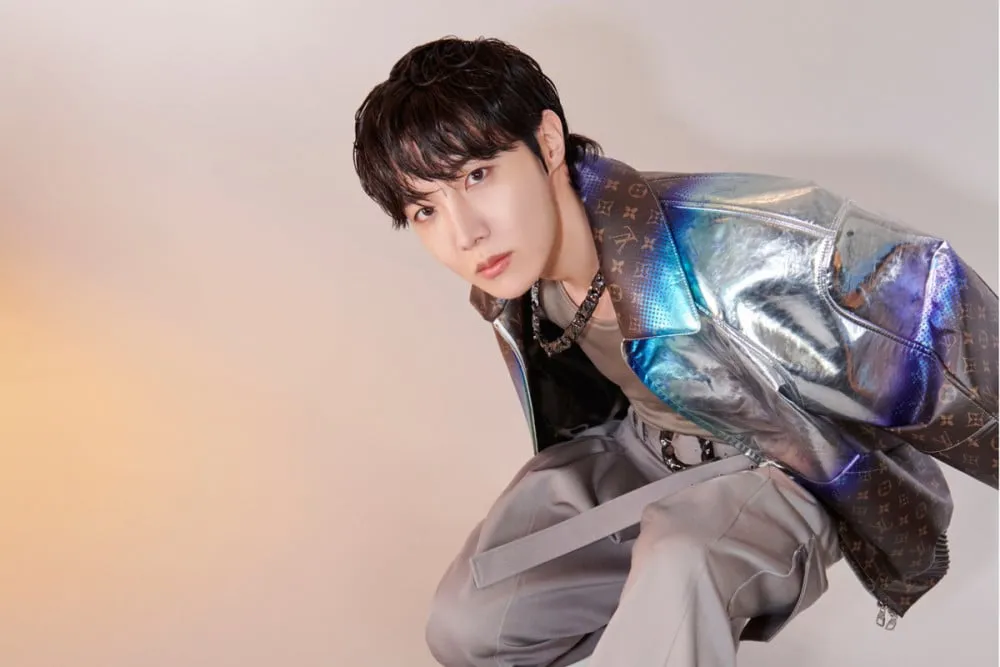 J-Hope lança canal de transmissão oficial no Instagram oficial do BTS