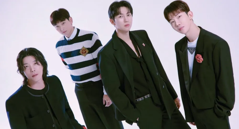 2:00 na reinterpretaci písně Jang Hye Jin z roku 2001 'Beautiful Days'