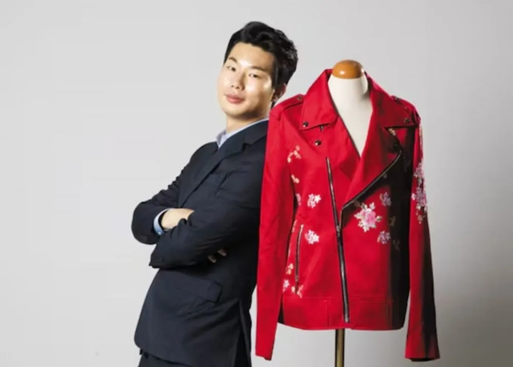 Pereka BTS Hanbok Kim Rieul berlalu pada 32
