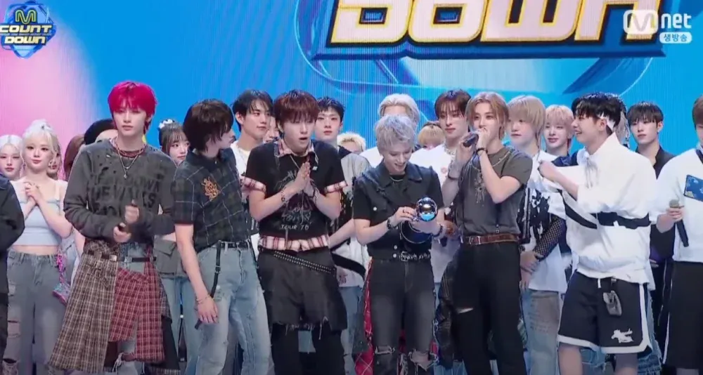 BOYNEXTDOOR يفوز بأغنية I Feel Good + الأداء الديناميكي في 22 مايو في أغنية M! العد التنازلي'!