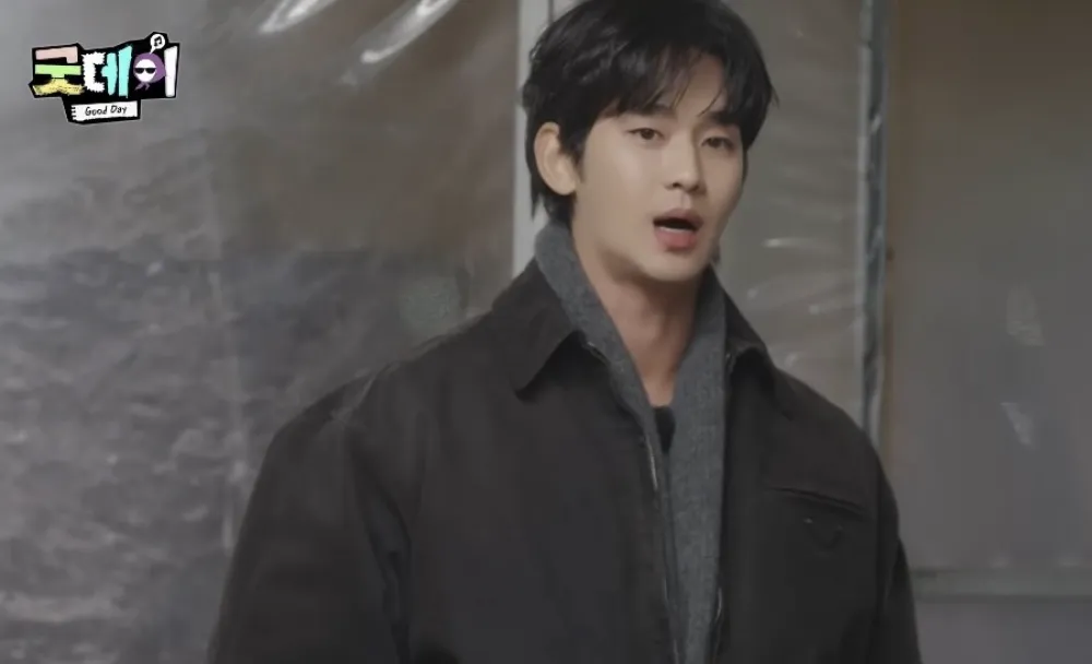 Filmas “Laba diena” producentu komanda risina strīdus par Kima So Hjuna izskatu un izslēdz viņu no izrādes