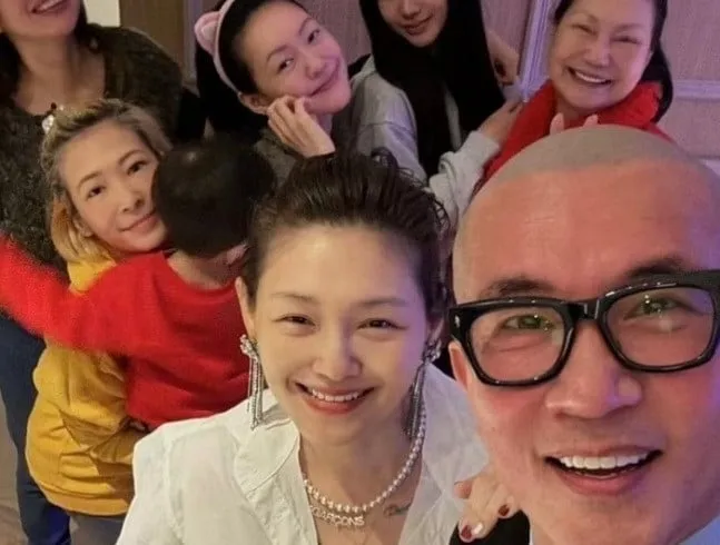 Koo Jun Yup interrompe atividades após falecimento da esposa, mas marcas prometem apoio total