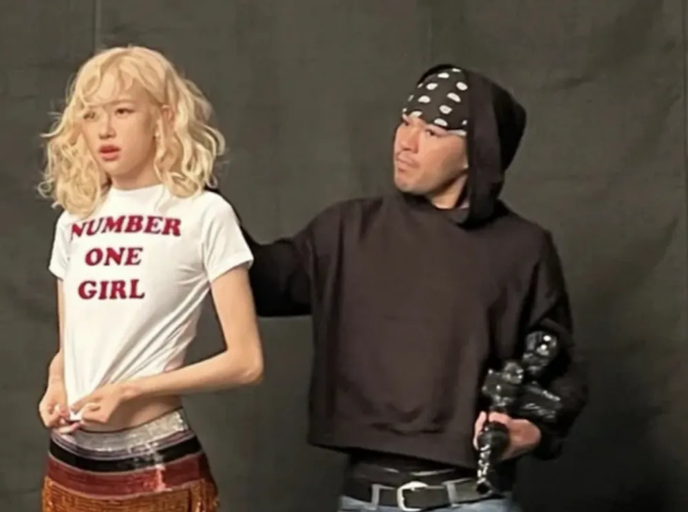 BLACKPINK Rosé pleure le décès du coiffeur Jesus Guerrero