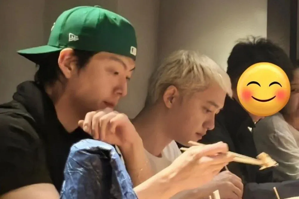 EXO's D.O. pirmą kartą nuo debiuto pastebėtas šviesiais plaukais