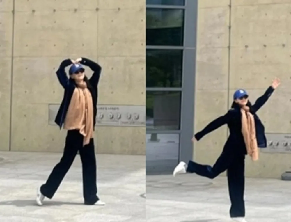 Lee Young Ae overrasker fansen med leken sjarm i et uformelt utseende før scenens comeback