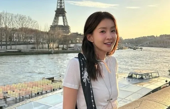 Lee Si Young deli posodobitev po novici o ločitvi po 8 letih zakona