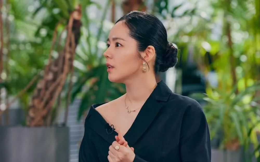 Han Ga In otwarcie opowiada o rodzicielstwie w „You Quiz” wśród reakcji na parodię „Daechi Mom”