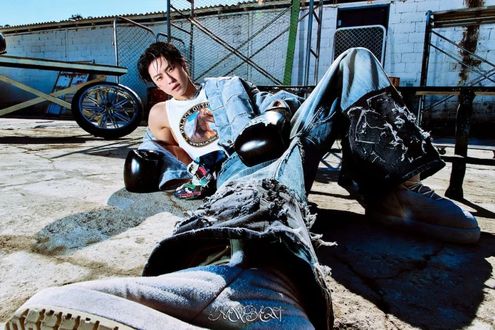 新人男子组合 NEWBEAT 在“Raw and Rad”首张照片中展现叛逆气息