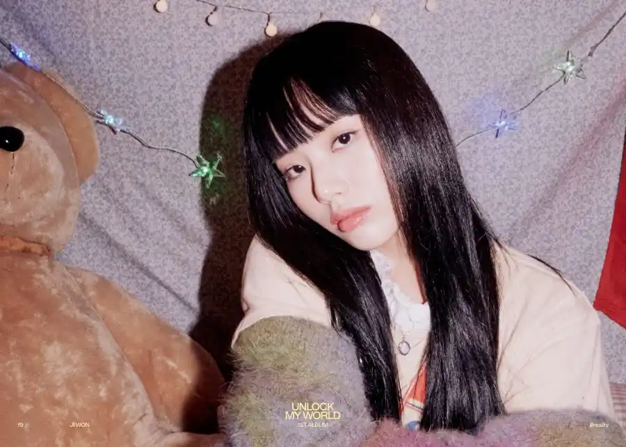 Profil Park Jiwon (fromis_9).
