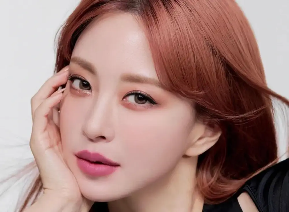 Съобщава се, че предстоящата драма „The Queen Lives in Seoul“ с участието на Han Ye Seul не успява да започне продукция
