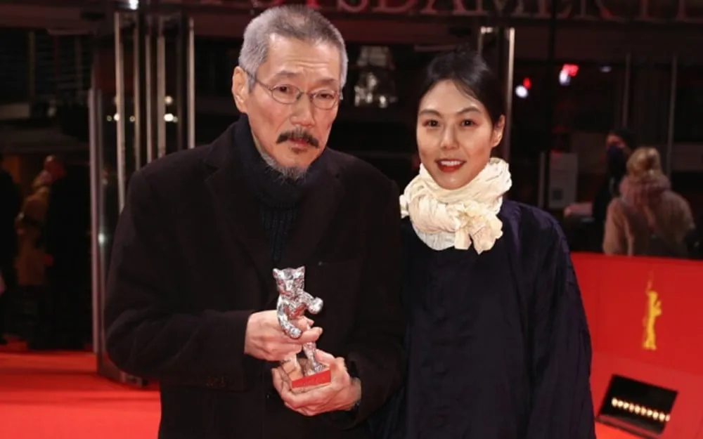 Le réalisateur Hong Sang Soo aurait sauté le mariage de sa fille unique