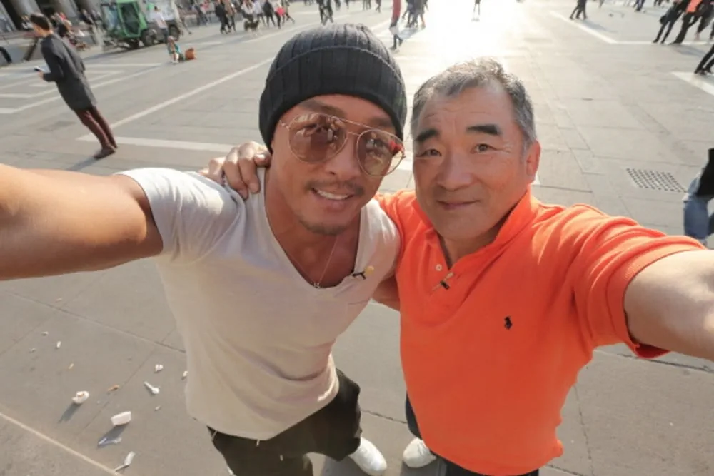 Le père de Choo Sung Hoon s'en va
